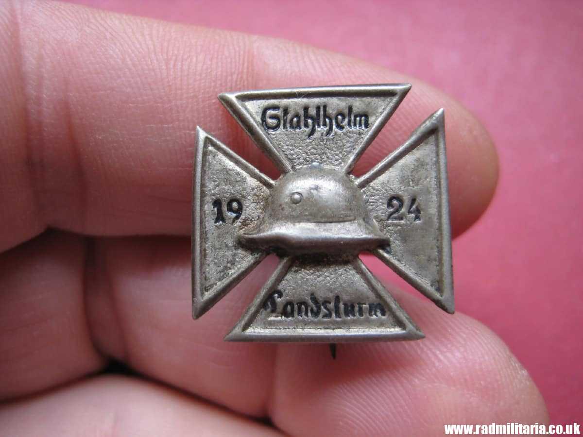 & WW2 original German BADGE - STAHLHELM LANDSTURM 1924 - rare.
