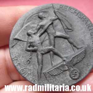 & WW2 German TINNIE BADGE - REICHSPARTEITAG 1938, maker: RZM M9/125.