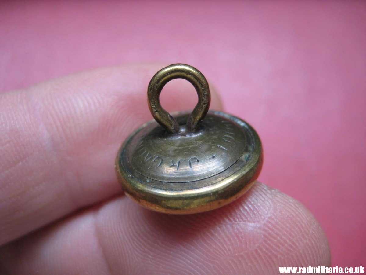 & WW2 RAF (RNZAF) small COMPASS BUTTON: J.R. GAUNT & SON London. New Zealand Escape compass. VERY RARE !!! genuine !! - Image 6