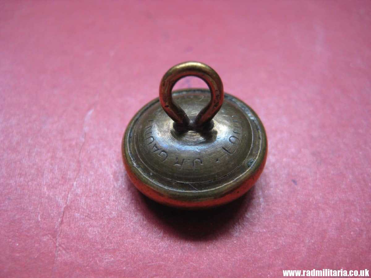 & WW2 RAF (RNZAF) small COMPASS BUTTON: J.R. GAUNT & SON London. New Zealand Escape compass. VERY RARE !!! genuine !! - Image 9