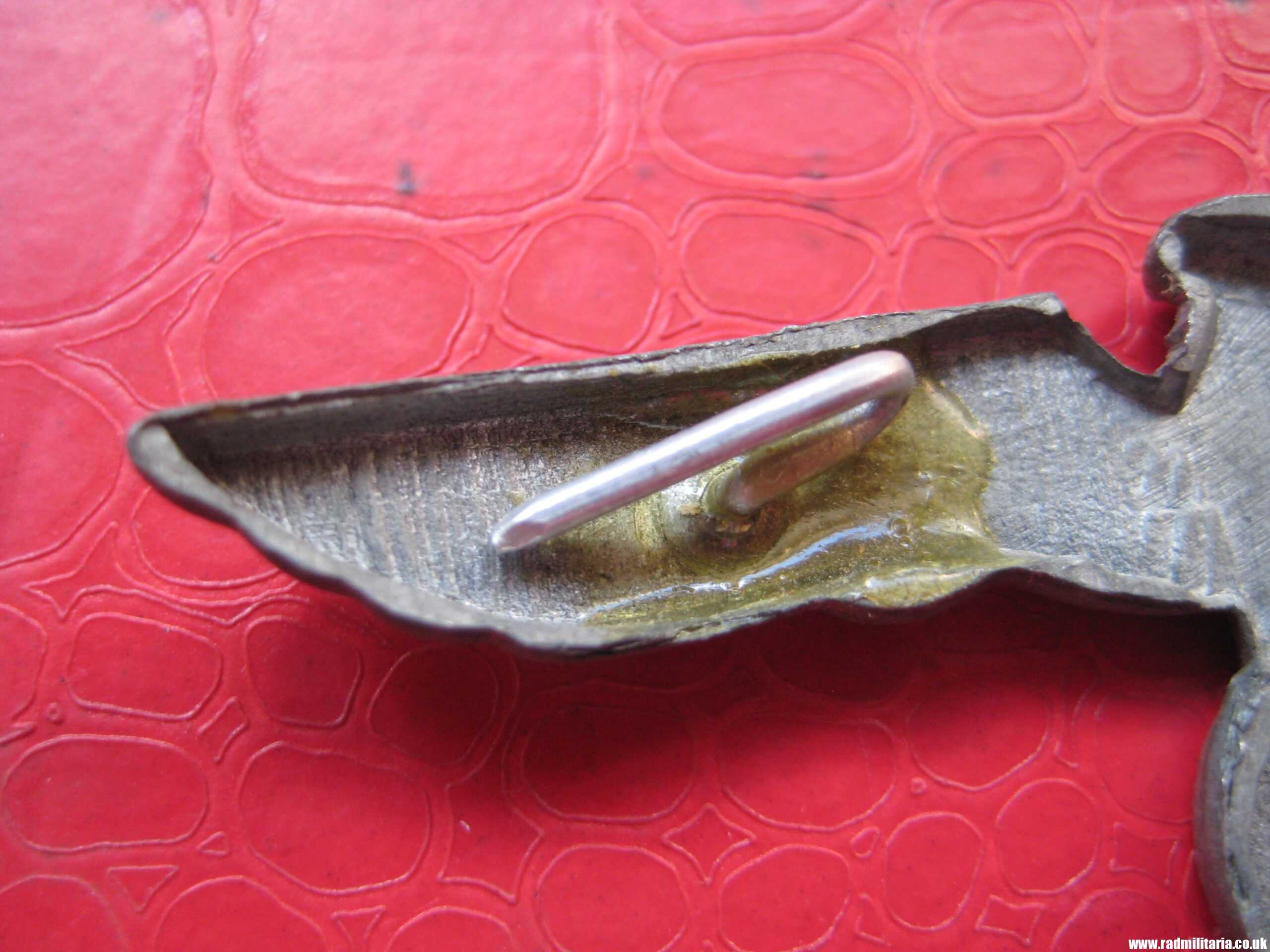 & German Wehrmacht EAGLE CAP BADGE, zinc - original or fake? - Image 6