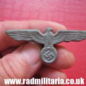 & German Wehrmacht EAGLE CAP BADGE, zinc - original or fake?