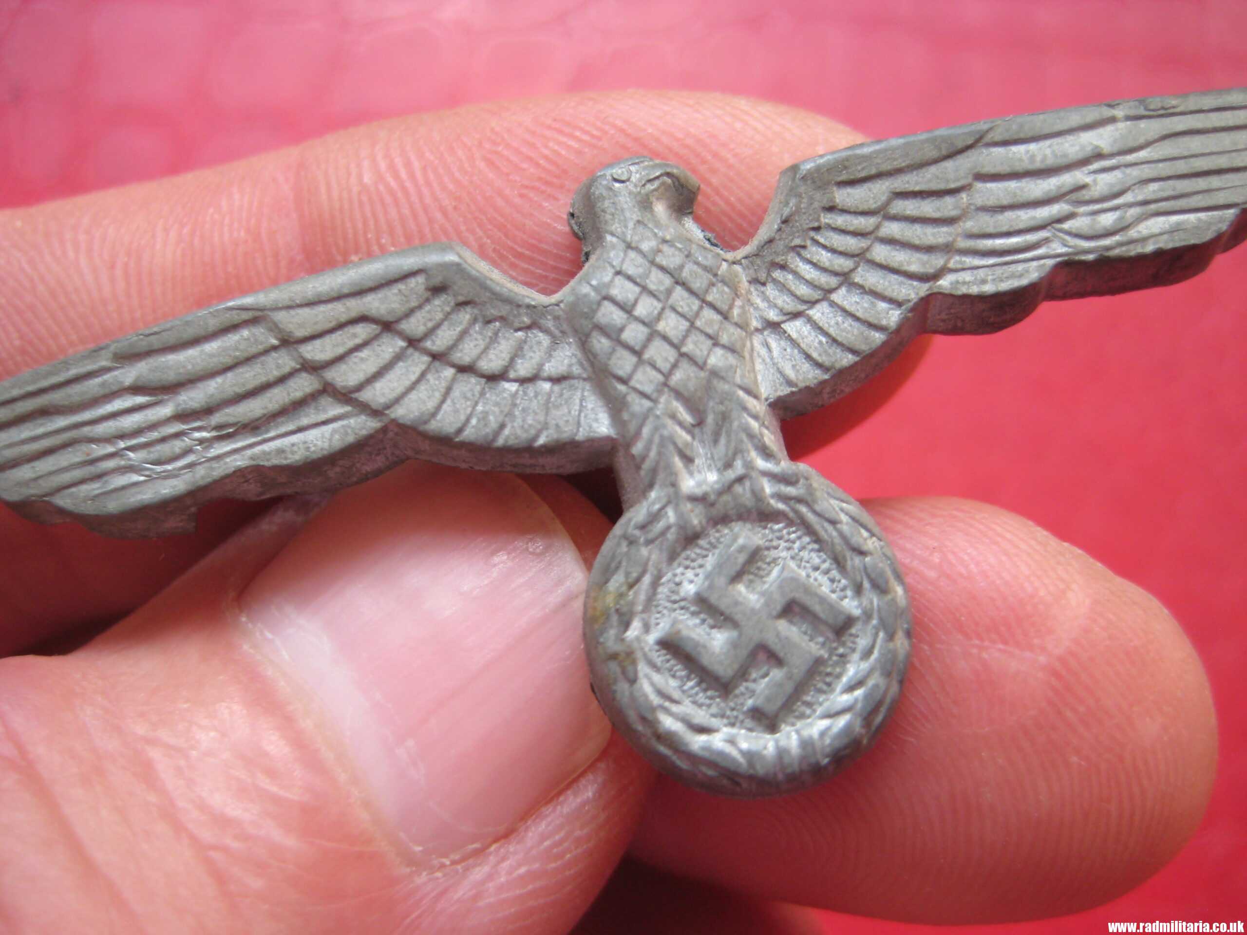 & German Wehrmacht EAGLE CAP BADGE, zinc - original or fake? - Image 9