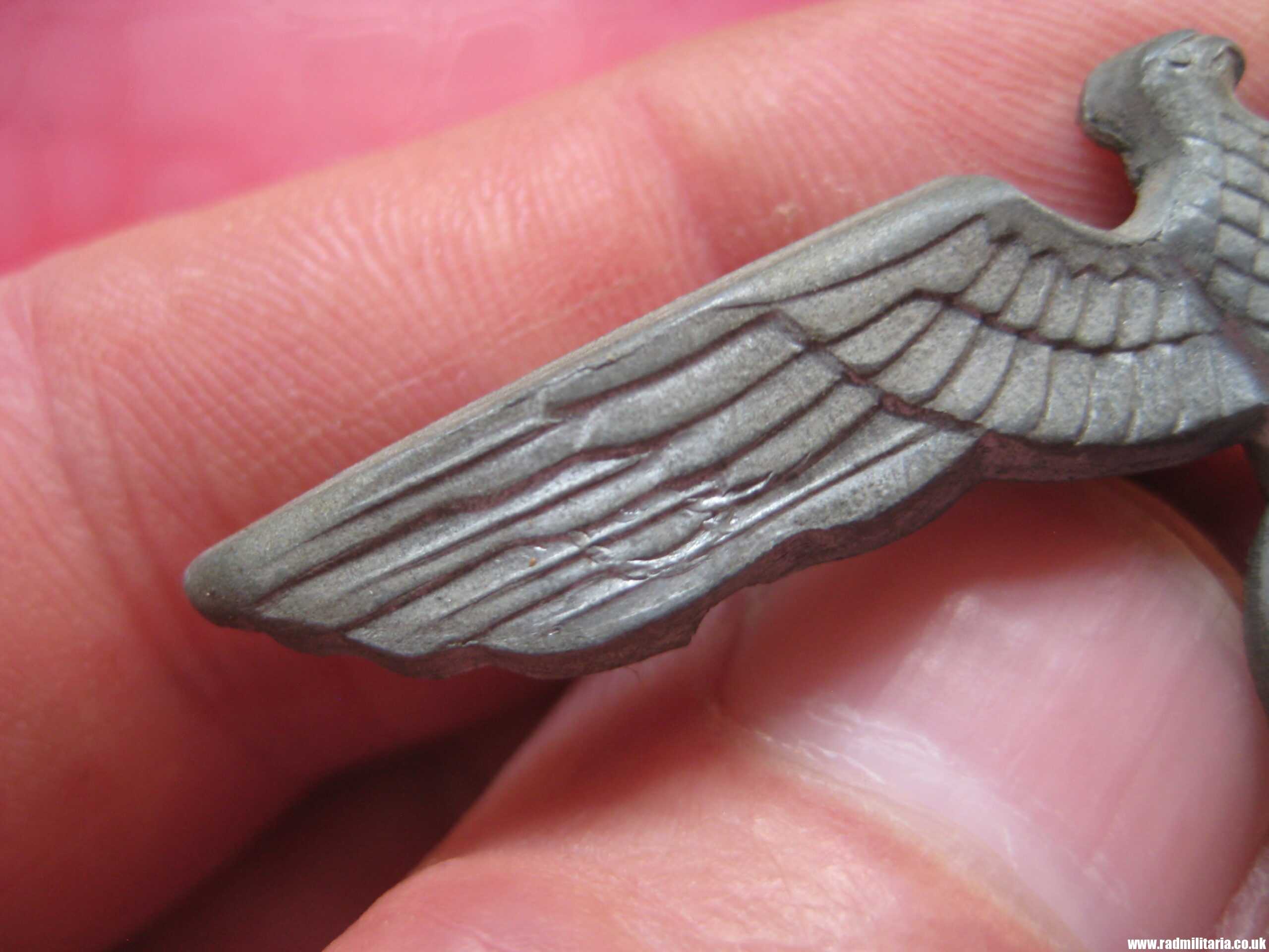 & German Wehrmacht EAGLE CAP BADGE, zinc - original or fake? - Image 11