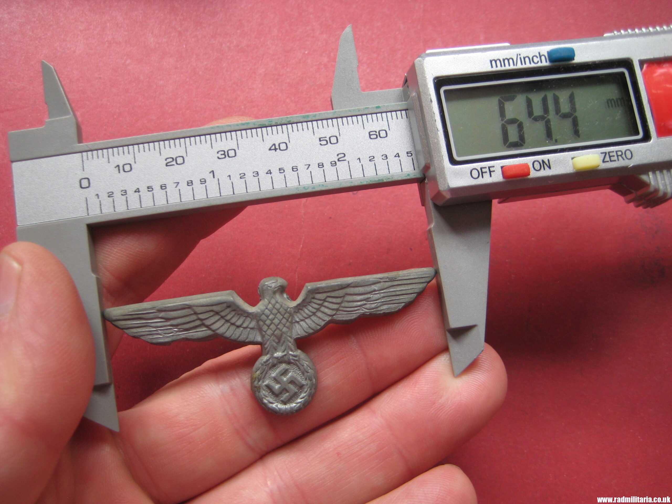 & German Wehrmacht EAGLE CAP BADGE, zinc - original or fake? - Image 16