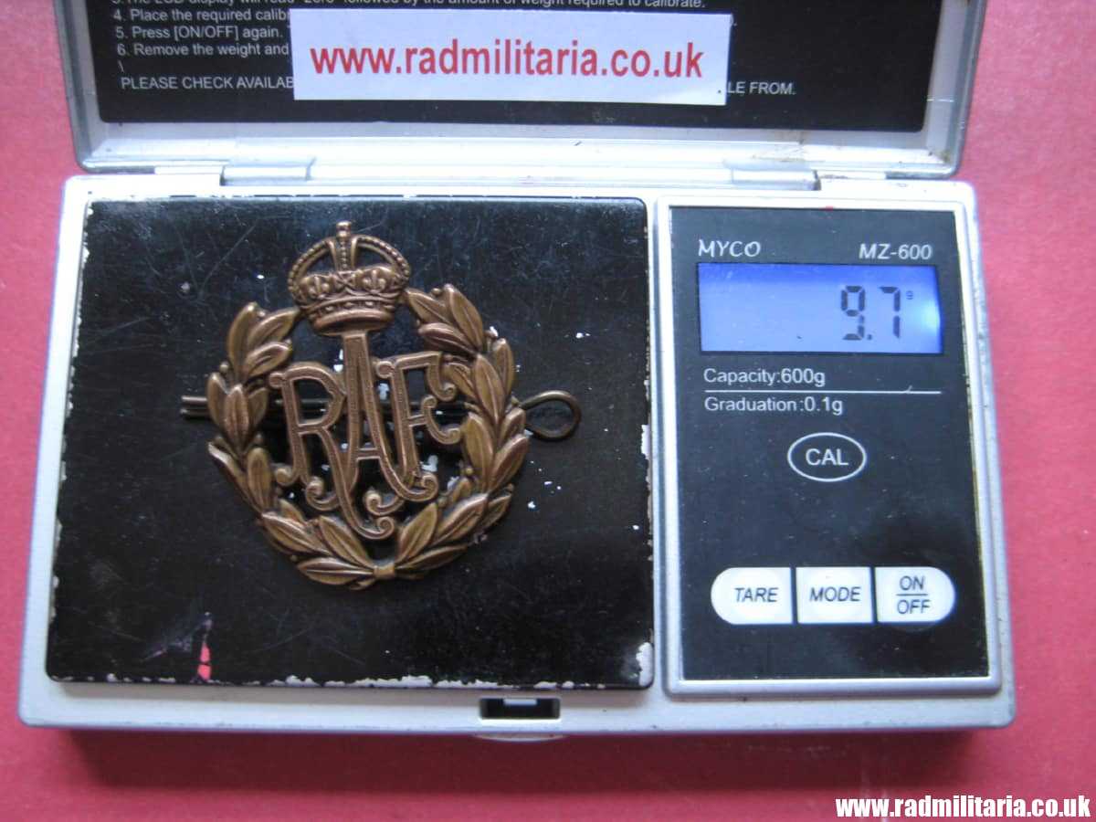 & WW2 Royal Air Force CAP BADGE RAF original bronze badge in very good condition, genuine !! - Image 13