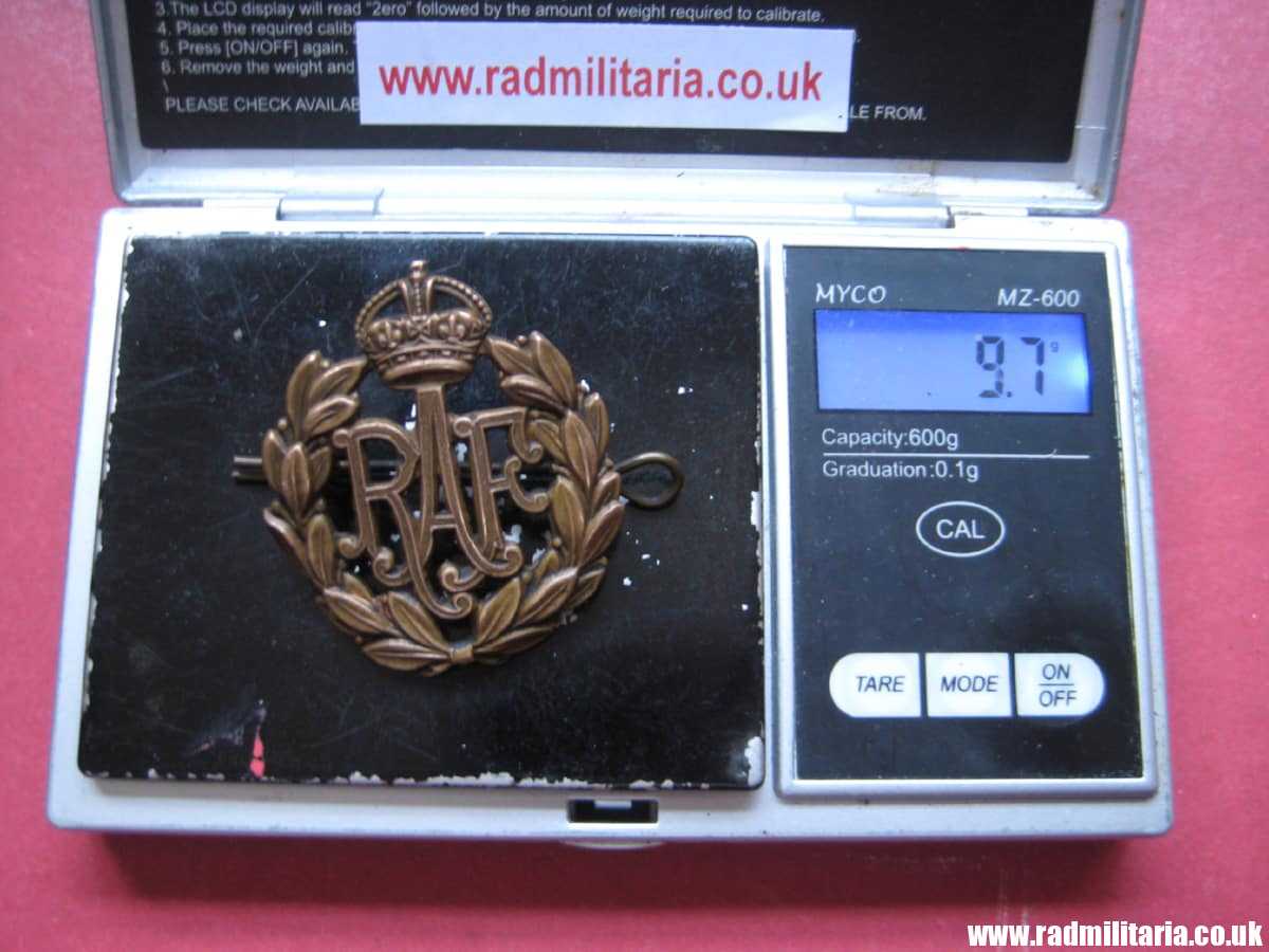 & WW2 Royal Air Force CAP BADGE RAF original bronze badge in very good condition, genuine !! - Image 14