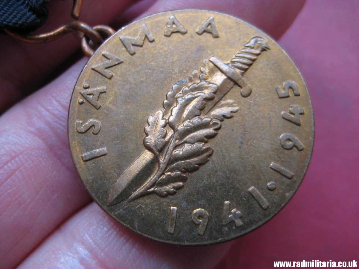 & Finland MEDAL with original ribbon - Continuation War MEDAL 1941 - 1945. - Image 6