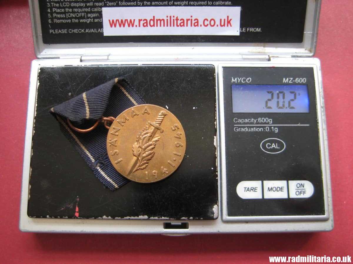 & Finland MEDAL with original ribbon - Continuation War MEDAL 1941 - 1945. - Image 11